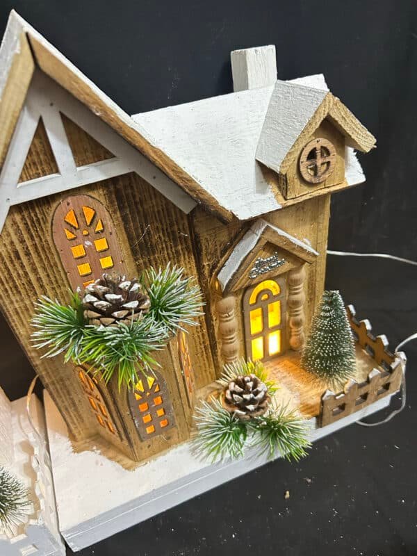 Ruicai Hot selling LED Lighted Flocked Holiday Village Christmas Decoration - White Wooden Christmas Village