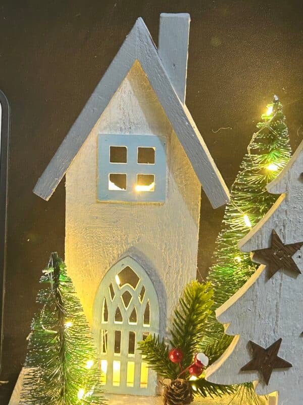 Latest design Popular Christmas decoration Cute Christmas Artware LED lighting Wooden House