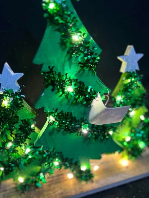 3 Pcs Christmas Tree Wooden Christmas Centerpieces for Tables Wooden Christmas Tree Sign Rustic Christmas Tree Tabletop Decor for Xtmas Holiday Party Home Party Shelf Decorations