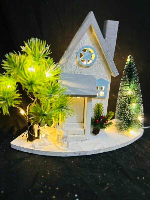 Newest Custom Christmas Led Light Wooden House,Pre-Lit Wooden Christmas Village House LED Christmas Scene Houses with Lights Luminous Wood House Tabletop Decors for Winter Xmas Holiday Party