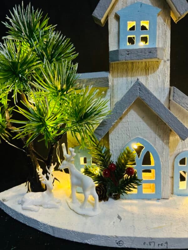 Newest Custom Christmas Led Light Wooden House,Pre-Lit Wooden Christmas Village House LED Christmas Scene Houses with Lights Luminous Wood House Tabletop Decors for Winter Xmas Holiday Party