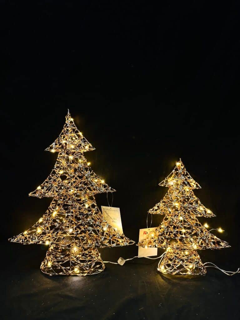 Good Quality Lighted Artificial Christmas Tree, Xmas Tree Decor withLED Lights Weatherproof Light String, Indoor Outdoor Light-up Christmas Decoration for Garden Lawn Yard