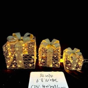 Christmas Decorations, Purtuemy Set of 3 Christmas Lighted Gift Boxes 180 LED Light up Xmas Present Ornament for Tree Indoor Outdoor Yard Holiday Door, Christmas Lights