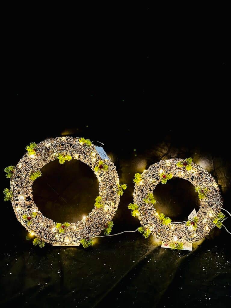 Metal Christmas Wreath for Front Door Decorations Lighted Christmas Wreath