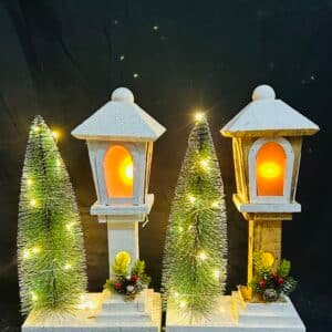 Wooden Streetlamp Ornament for Christmas Decoration Delicate Tabletop Adornment for Living Room Study and Holiday Parties Festive Scene Decor