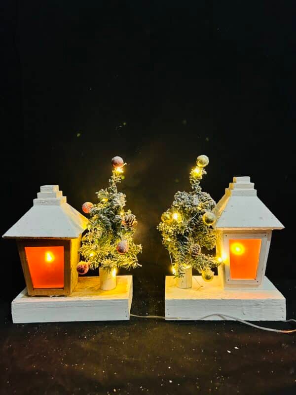 Christmas Streetlamp Model Ornament Unique Wooden Showcase Decor for Holiday Centerpieces Tabletop Adornment Scene Layout Safe Charming Decoration for Home Office