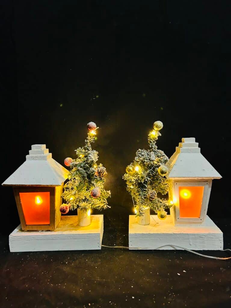 Christmas Streetlamp Model Ornament Unique Wooden Showcase Decor for Holiday Centerpieces Tabletop Adornment Scene Layout Safe Charming Decoration for Home Office