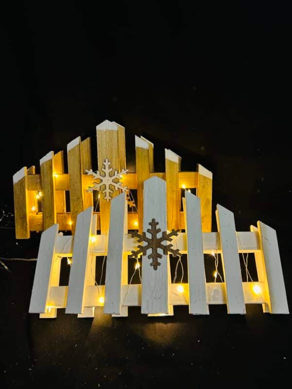 Christmas Wooden Tree Fence with LED String Light Xmas Wooden Picket Fence Holiday Indoor Garden Fence for Christmas Tree Garden Grass Lawn Party Decorations